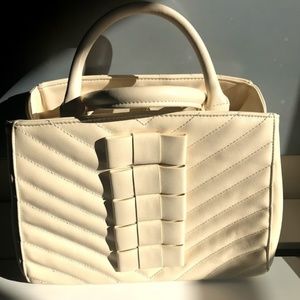 Betsey Johnson beige bow purse